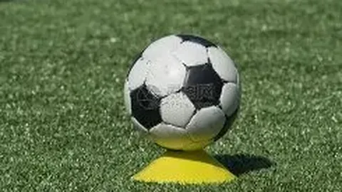 姆巴佩状态反弹助力皇马逆转胜塞维利亚，战术调整显奇效